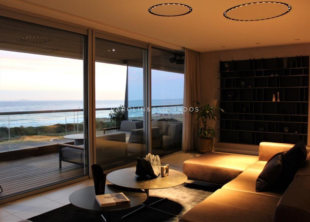 Apartamento en venta de 4 dormitorios en Tiburón
