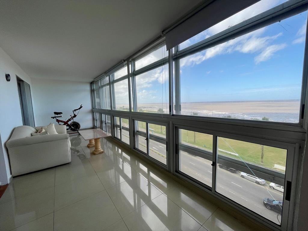 Venta Apartamento 3 dormitorios 2 garages Rambla Punta Car