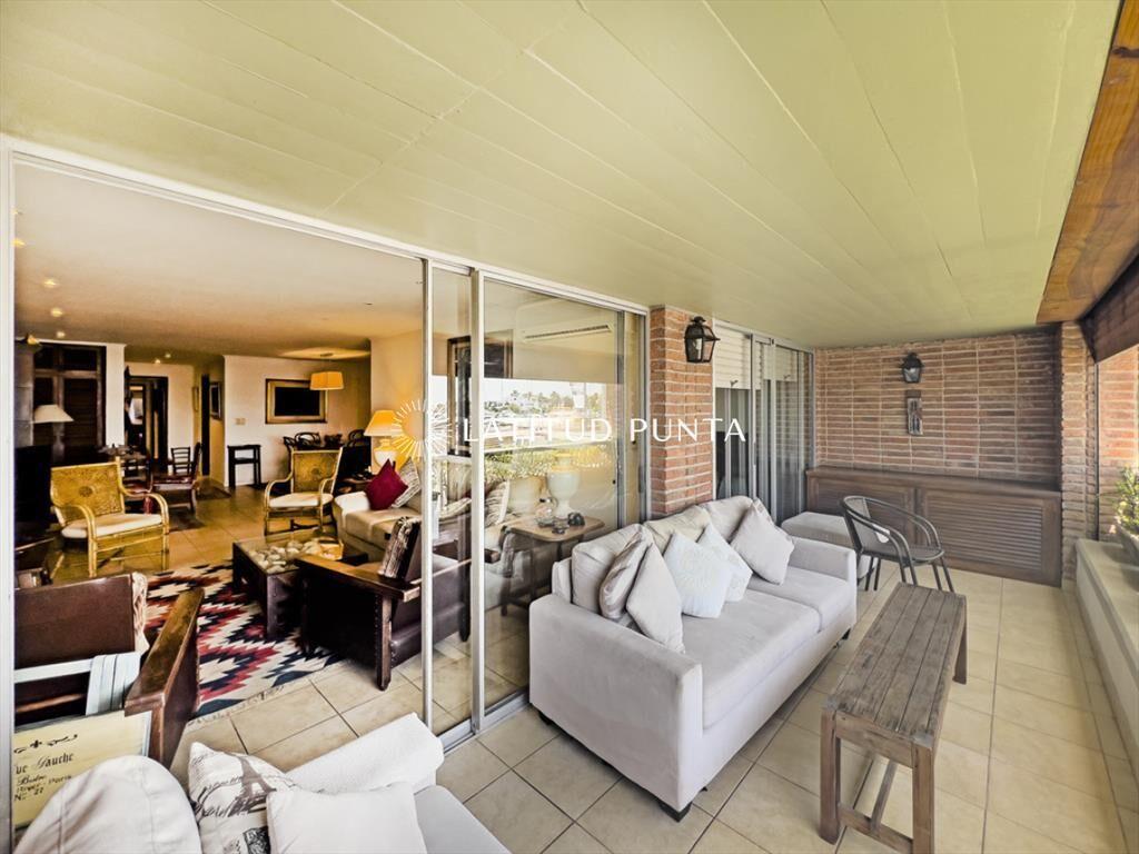 Puerto de Punta del Este, apartamento de 4 dormitorios