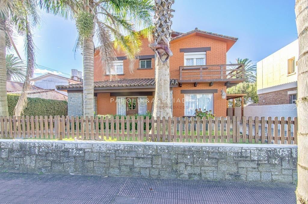 Casa de 6 dormitorios en PenÃ­nsula-Punta del