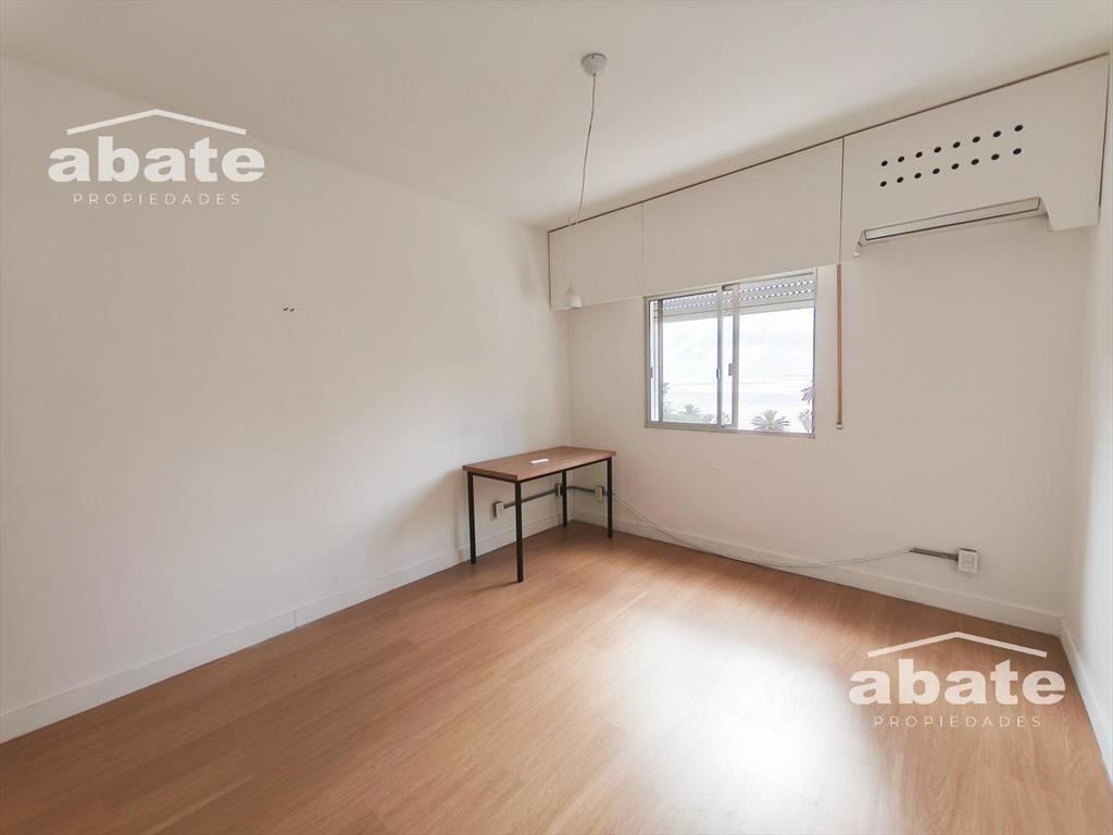 Venta de Oficina y/o Consultorio en Punta Carretas Con vist