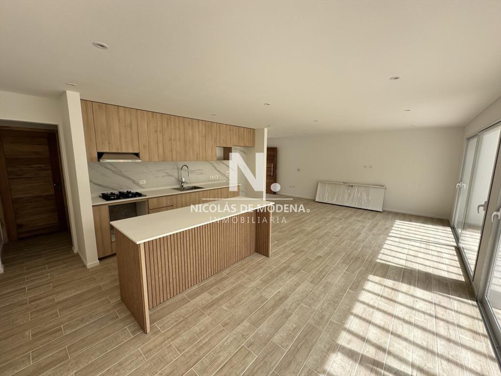 Vende casa de 3 dormitorios a estrenar, Punta del