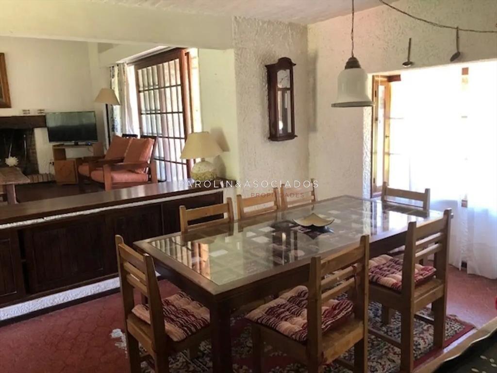 Casa en venta de 4 dormitorios en Beverly Hills,