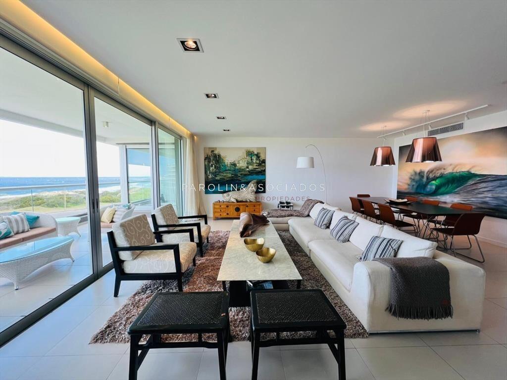 Apartamento en venta de 4 suites en Tiburón del