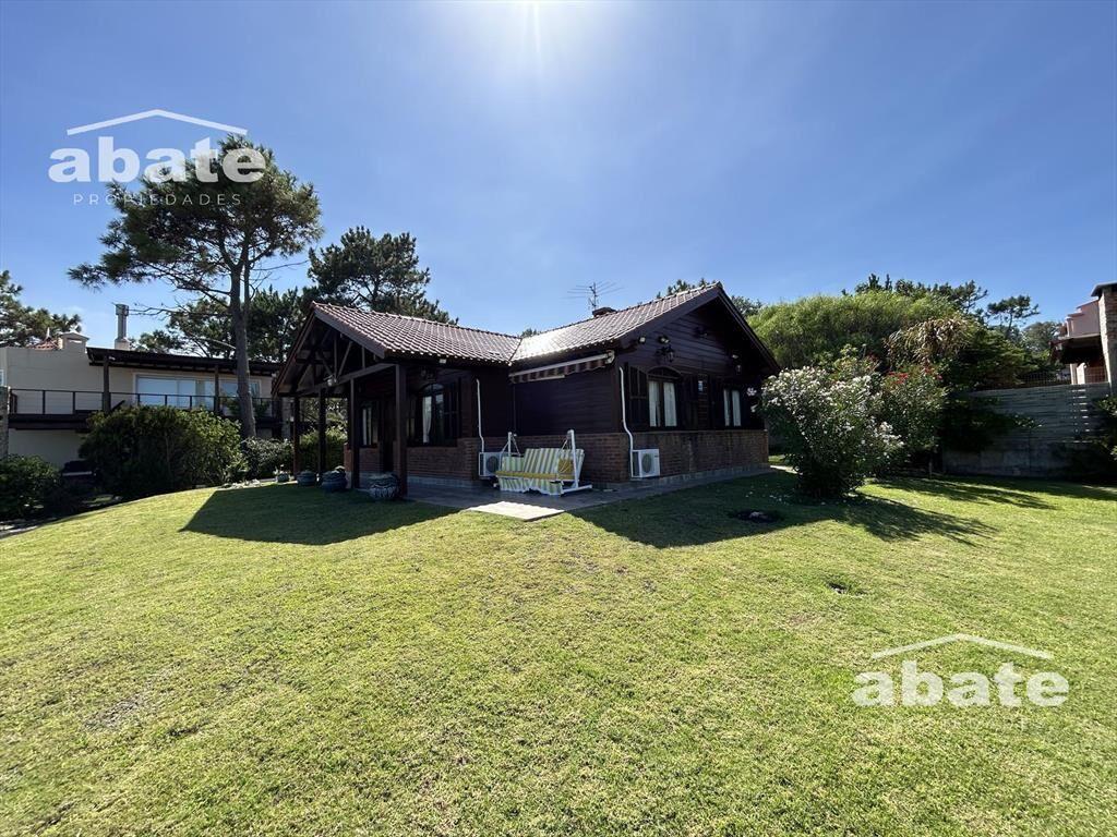 Venta de Casa de 3 dormitorios en Punta Colorada, Maldonado