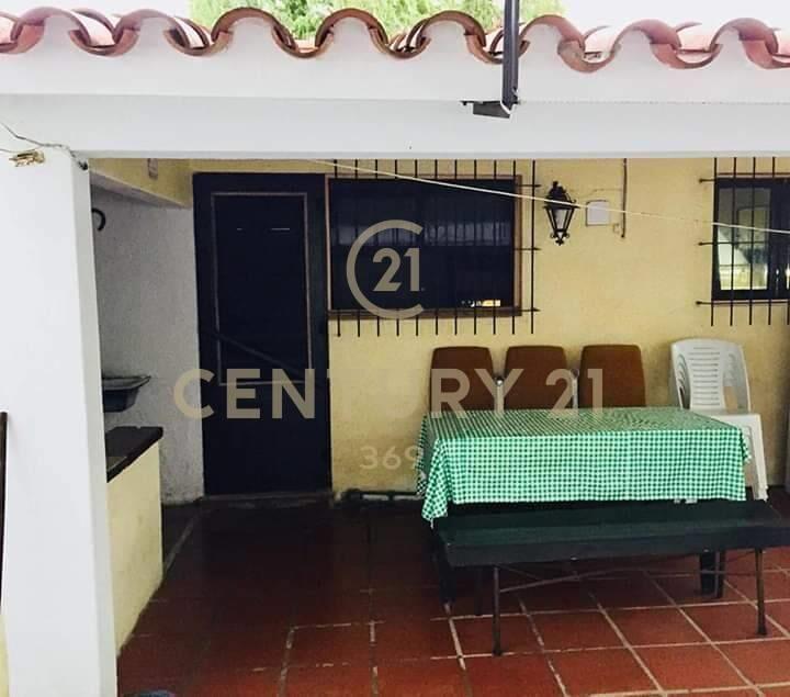 PUNTA COLORADA PH al fondo, TIPO CASA + MONOAMBIENTE A 10...