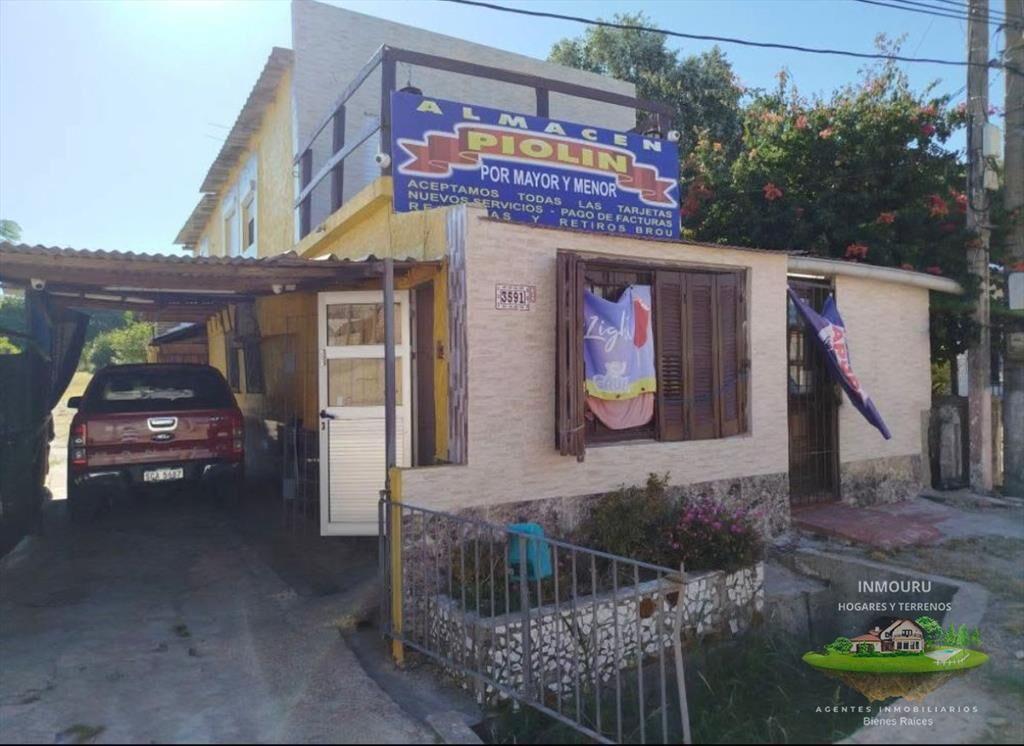 Se vende casa en zona Santa Catalina