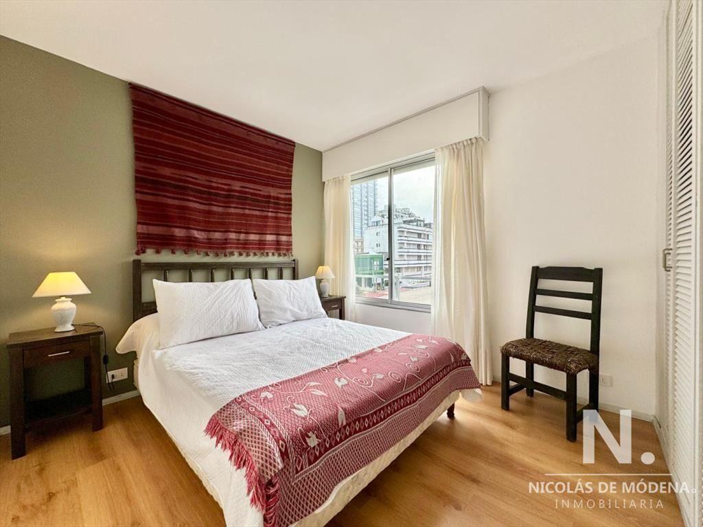 Apartamento de 2 dormitorios con vista al mar en Península