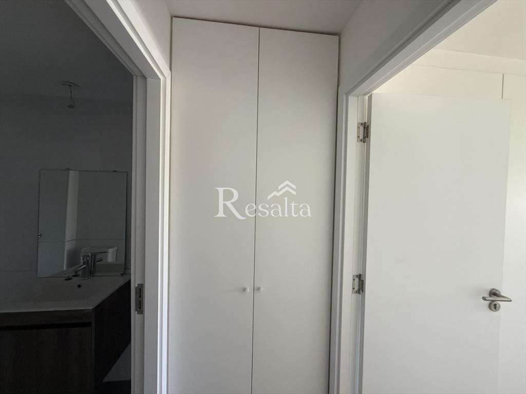 VENTA CENTRO CON COCHERA 1 DORMITORIO y MEDIO