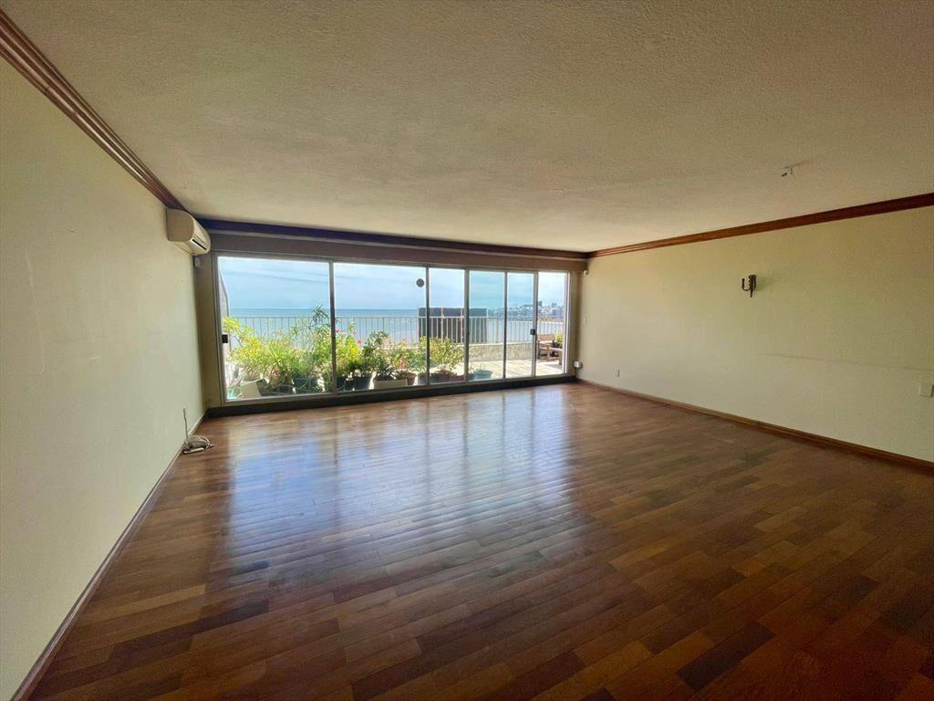 Venta de Penthouse con 3 dormitorios y doble garaje en Rambl