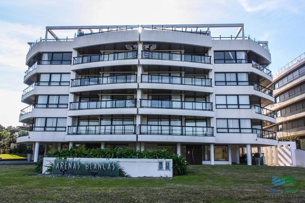 En Venta Apartamento 3 Dormitorios playa Brava,