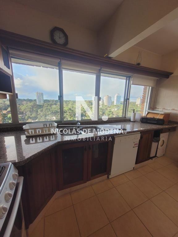 Apartamento En Venta 3 dormitorios a 400 metros del mar!!