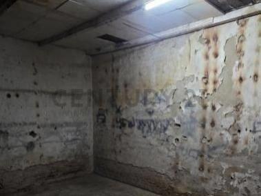 CASA A RECICLAR CON TERRENO DE 317m2