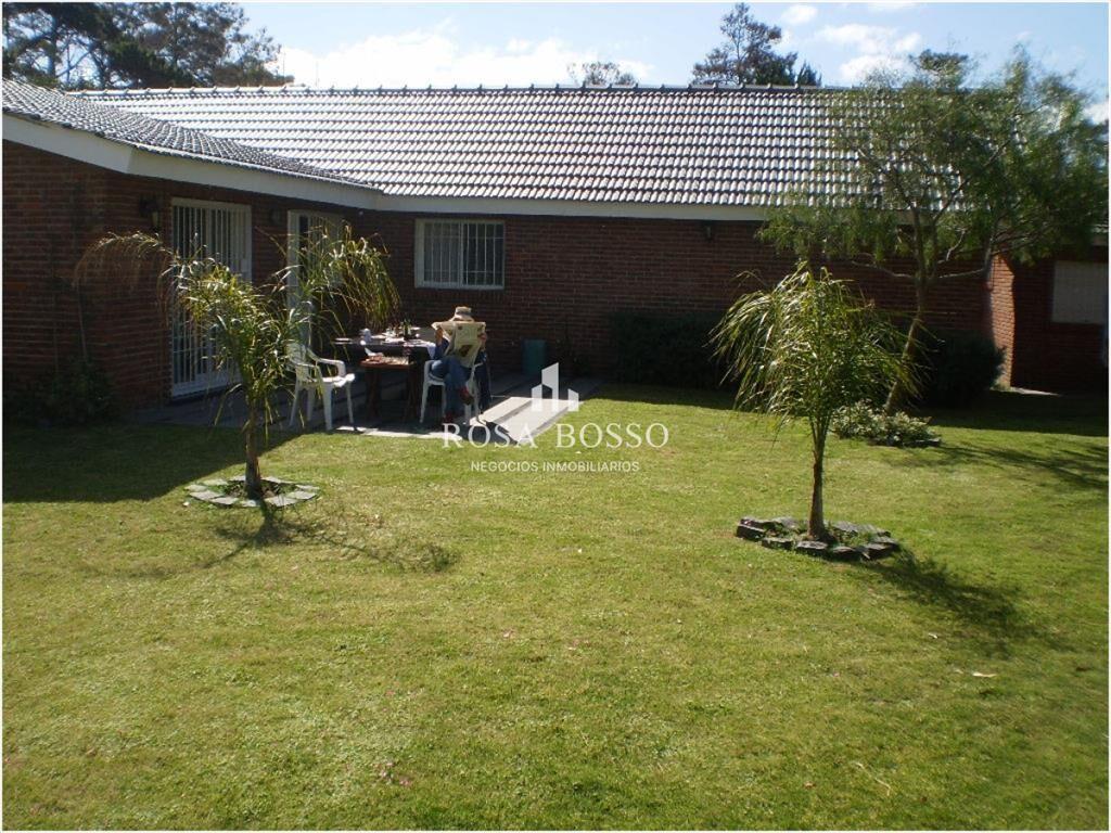 CASA PUNTA DEL ESTE PLAYA MANSA 4 DORMITORIOS