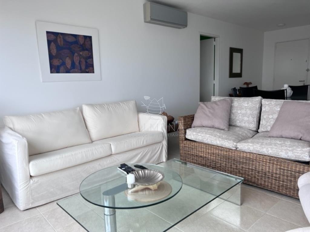 Apartamento Roosevelt - 3 dor, balcon mas terraza