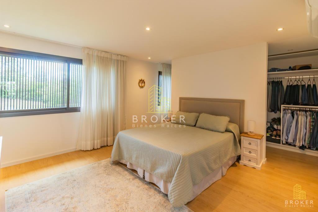 Venta Casa 4 dormitorios en Lomas de La Tahona
