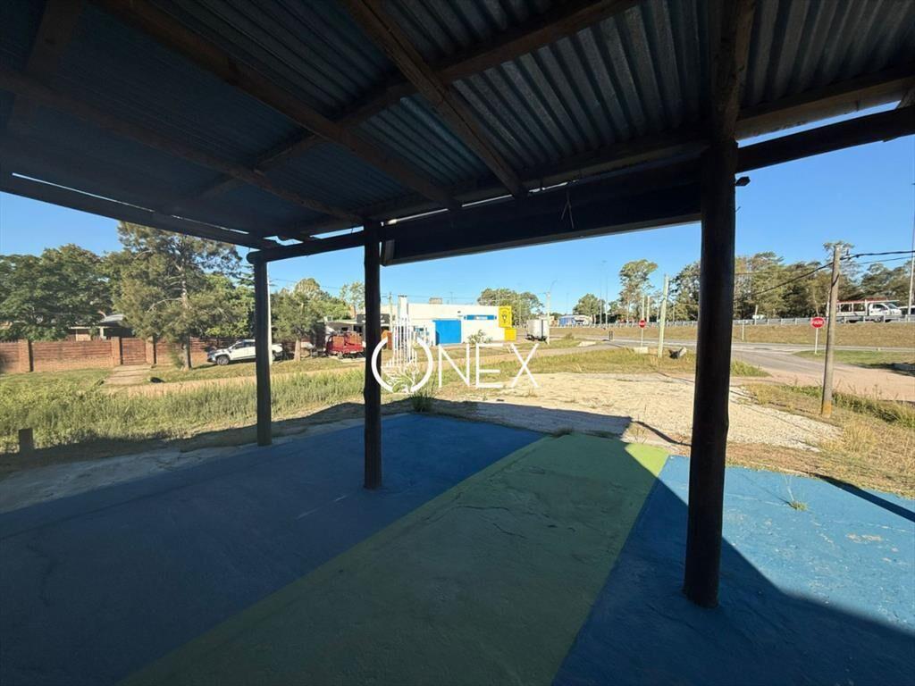 Se alquila Local, en Parque del Plata norte.