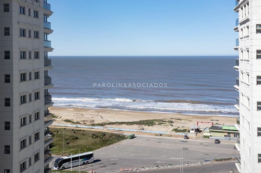 Apartamento de 3 dormitorios en venta, torre del