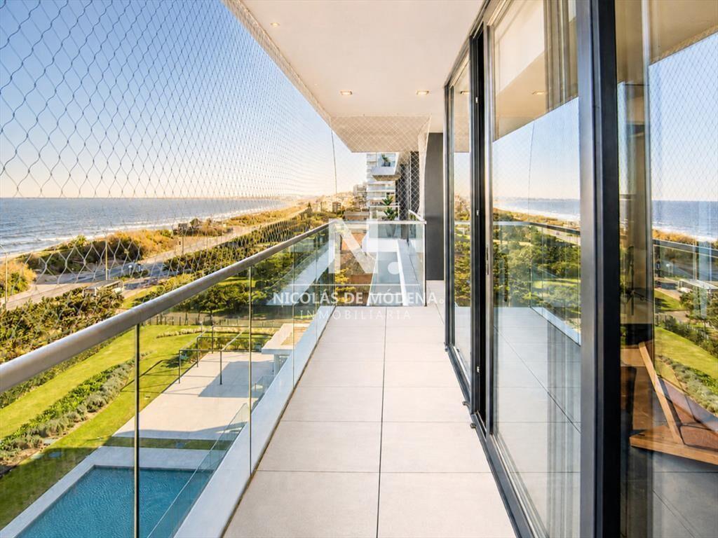 Vende apartamento de 3 dormitorios en suite en al