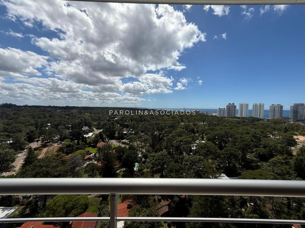 Departamento en Venta en Torre Tressesenta, Punta