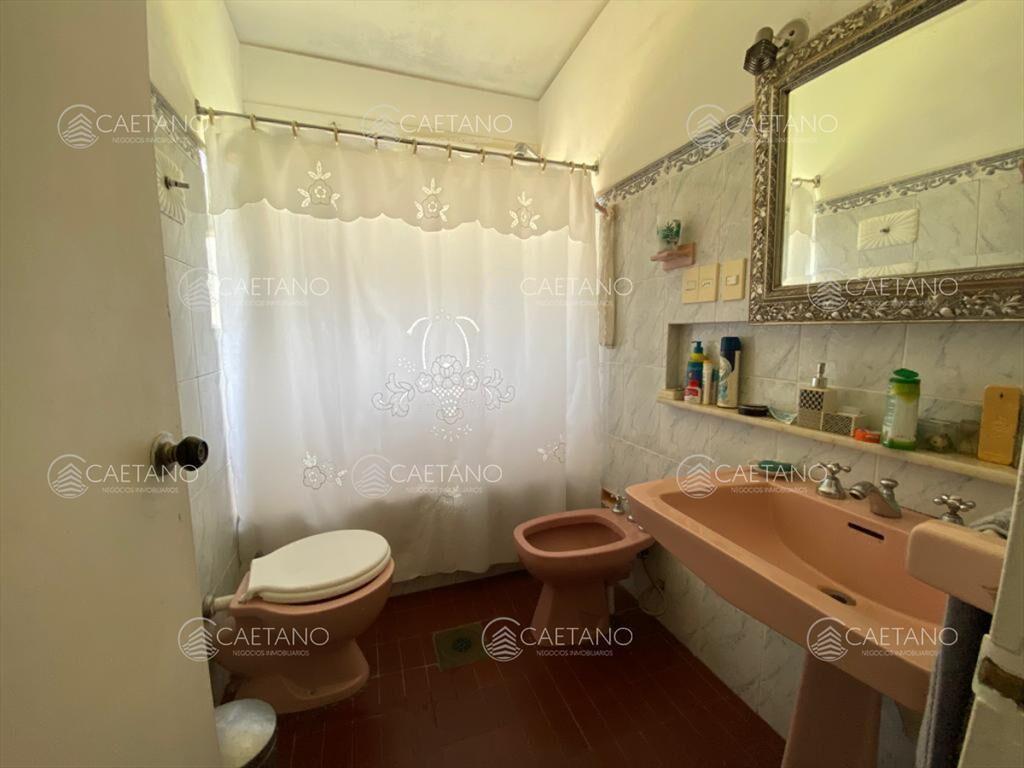 Casa a metros de playa mansa, Pinares!!