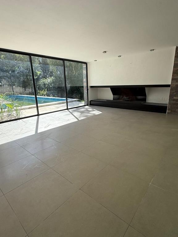 Alquila Casa en San Nicolas 5 dorm, serv. piscina