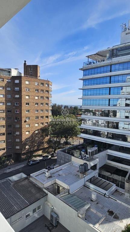APARTAMENTO EN GOLF DE 2 DORMITORIOS Y 2 BAÑOS CON GARA...