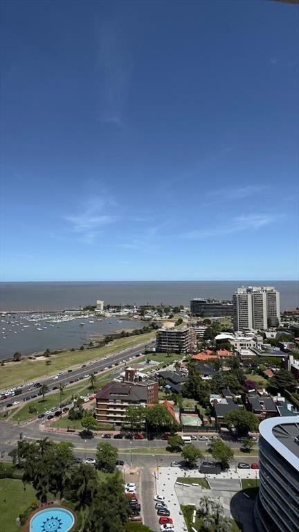 Proximo Rambla Puerto del Buceo, vista al mar, 90 m2 , terr