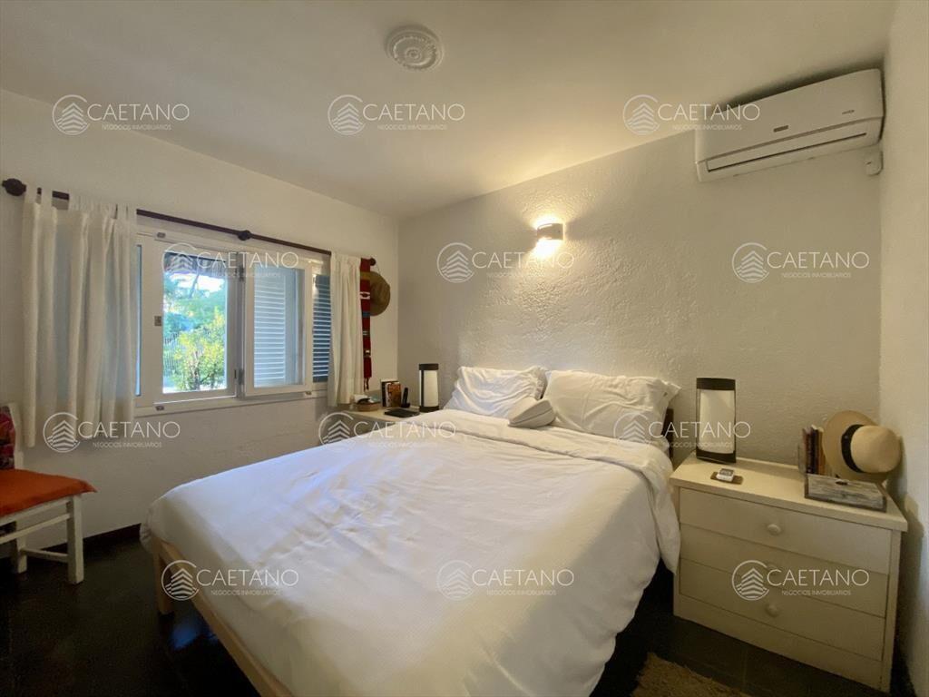 Casa 5 dormitorios Punta del Este Pinares