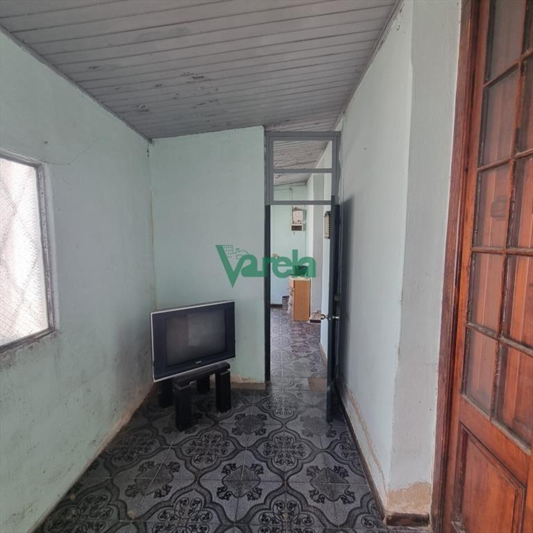 Venta de galpon con casa de 2 dorm Camino a