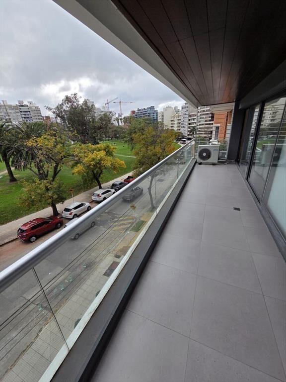 Leyenda Patria , frente al Parque, 159 m2 , gge x2 , nuevo