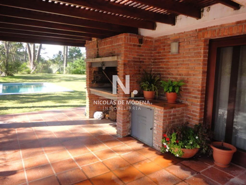 Casa en Cantegril - Punta del Este