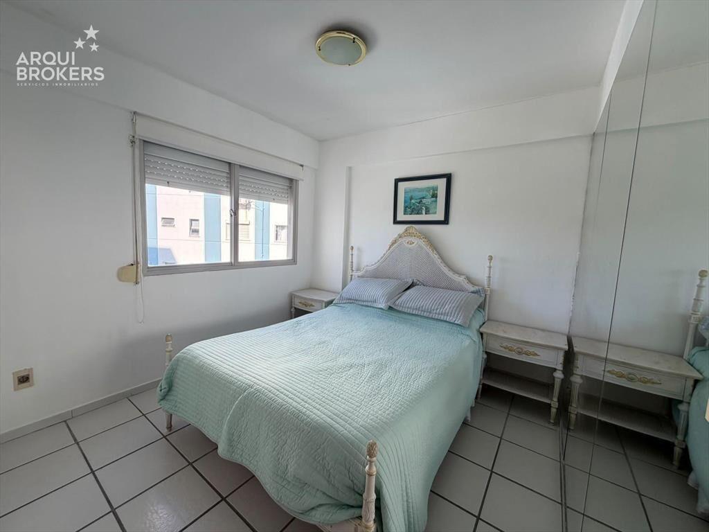 Apartamento de 2 dormitorios con garaje en Chesterfield Tow