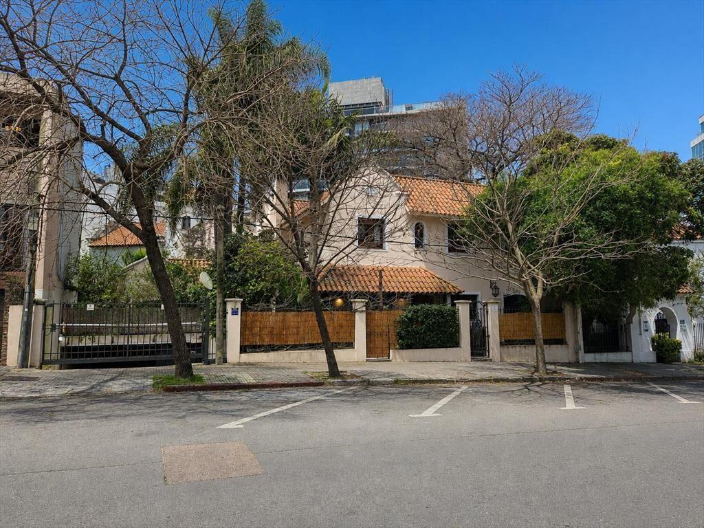 Gran casa en Zorilla de San Martín proximo Rambla, 218 m2 e