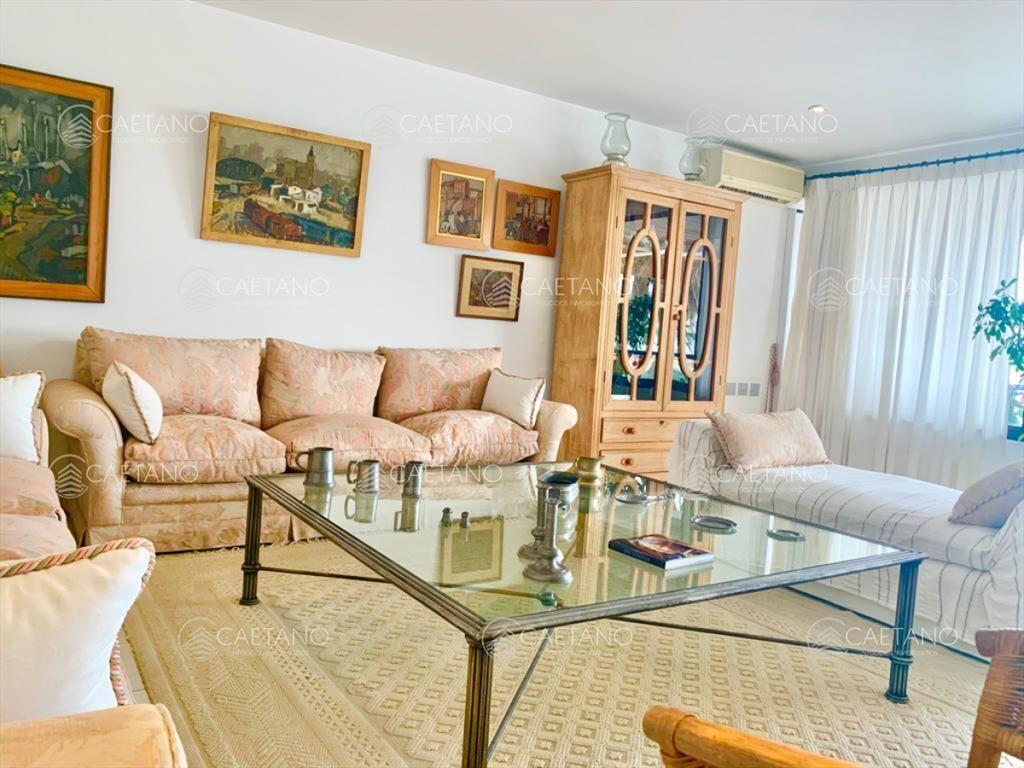 Espectacular Apartamento Frente al Puerto con vista al Mar,