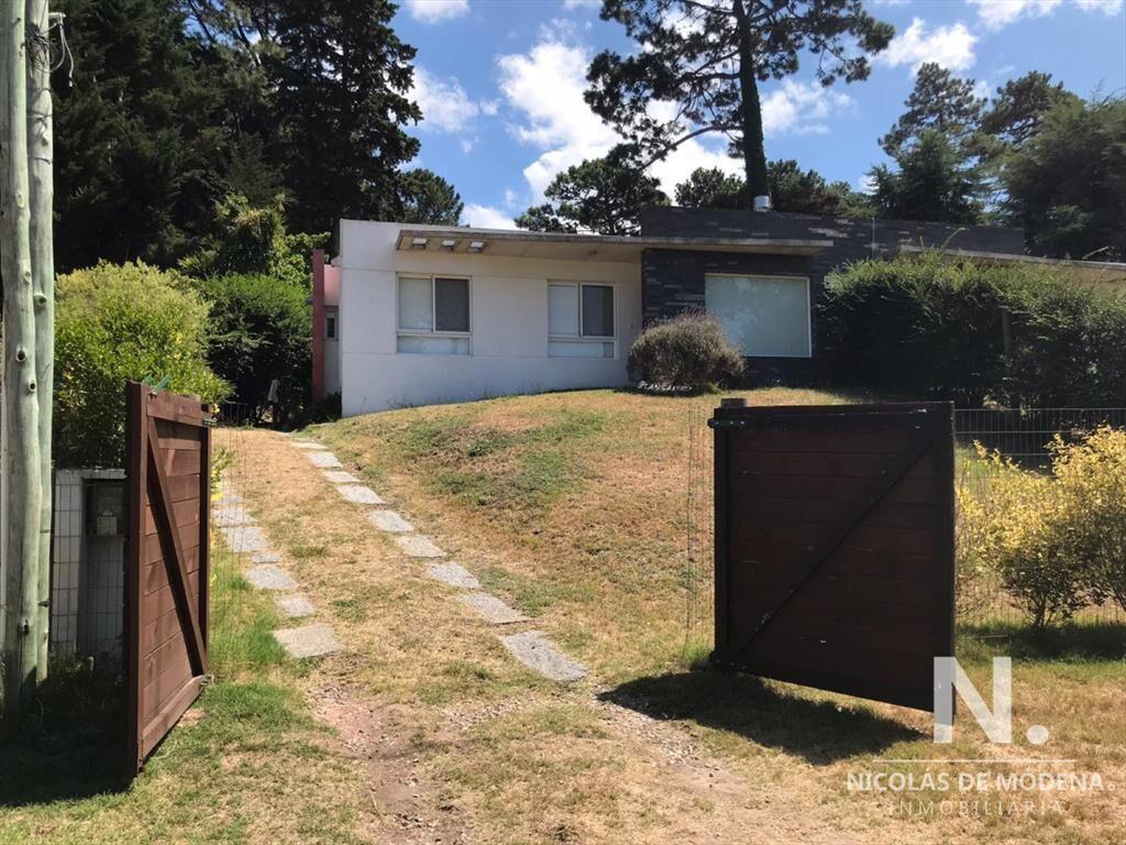 VENTA DE CASA DE 3 DORMITORIOS EN JARDINES DE CORDOBA PUNTA