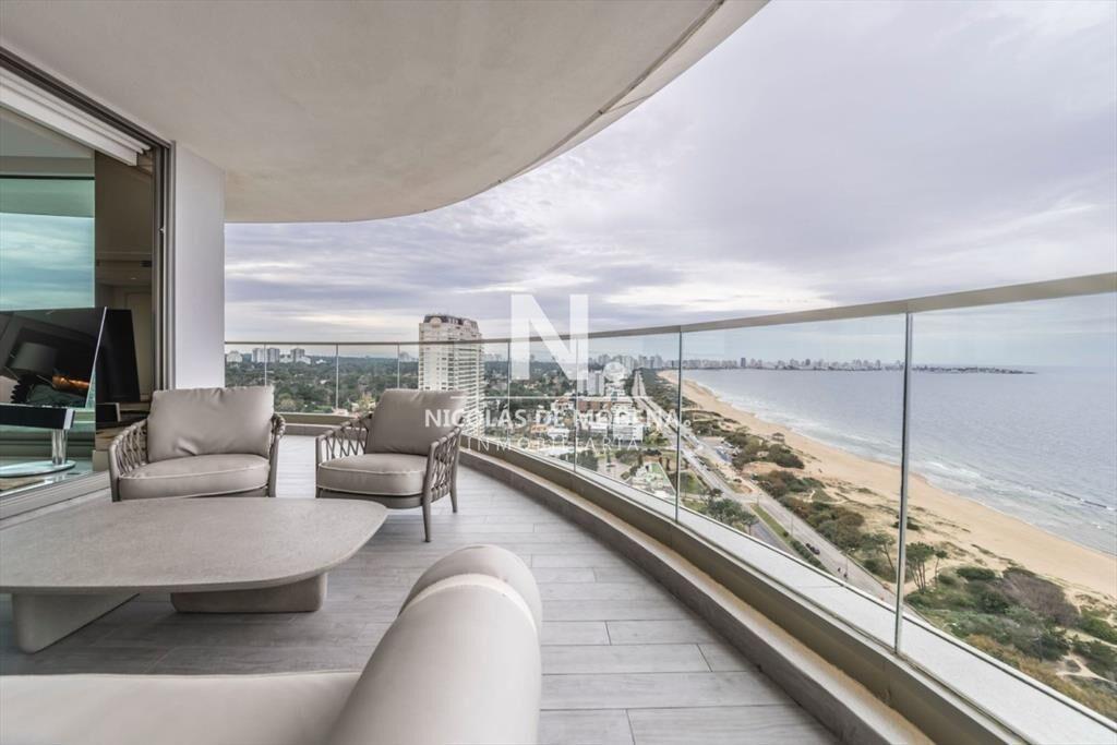 Departamento de 4 dormitorios en venta en Torre