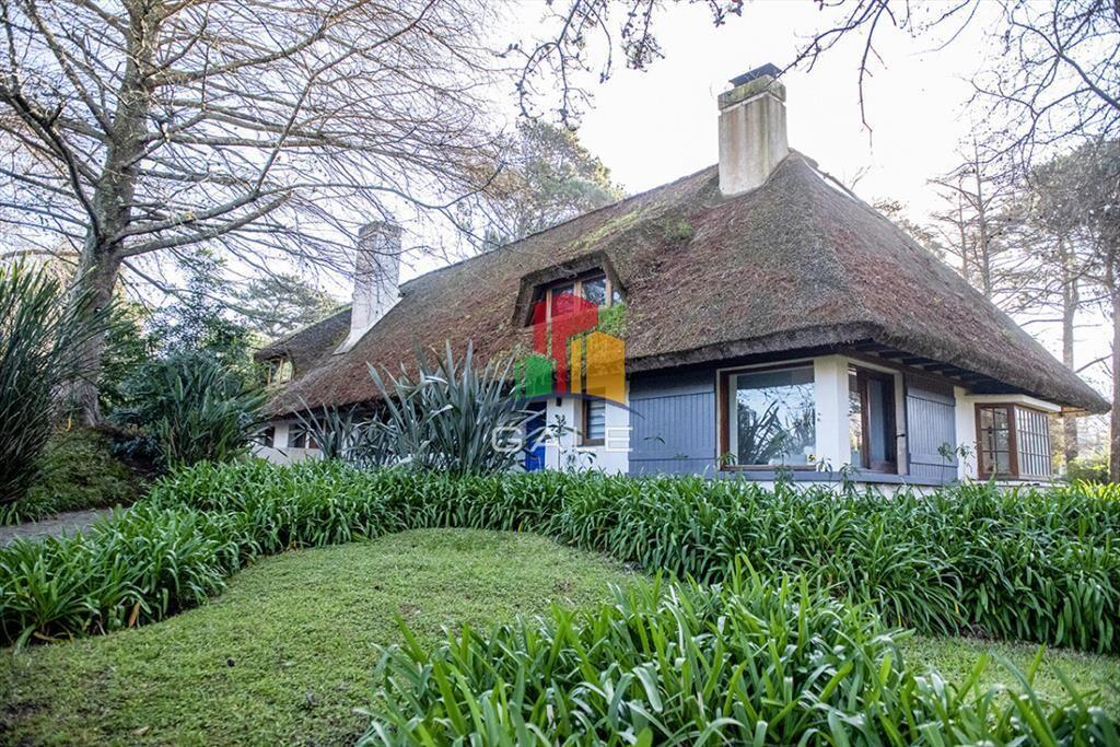 Casa de 4 dormitorios en venta, en Golf Punta del Este
