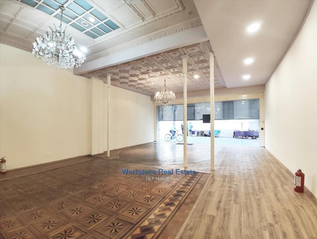 GRAN LOCAL COMERCIAL CON EXCELENTE VISIBILIDAD EN PEATONAL