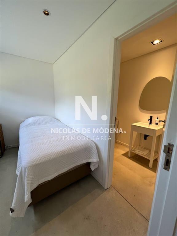 Venta de casa de 4 dormitorios en Pinar del Faro,