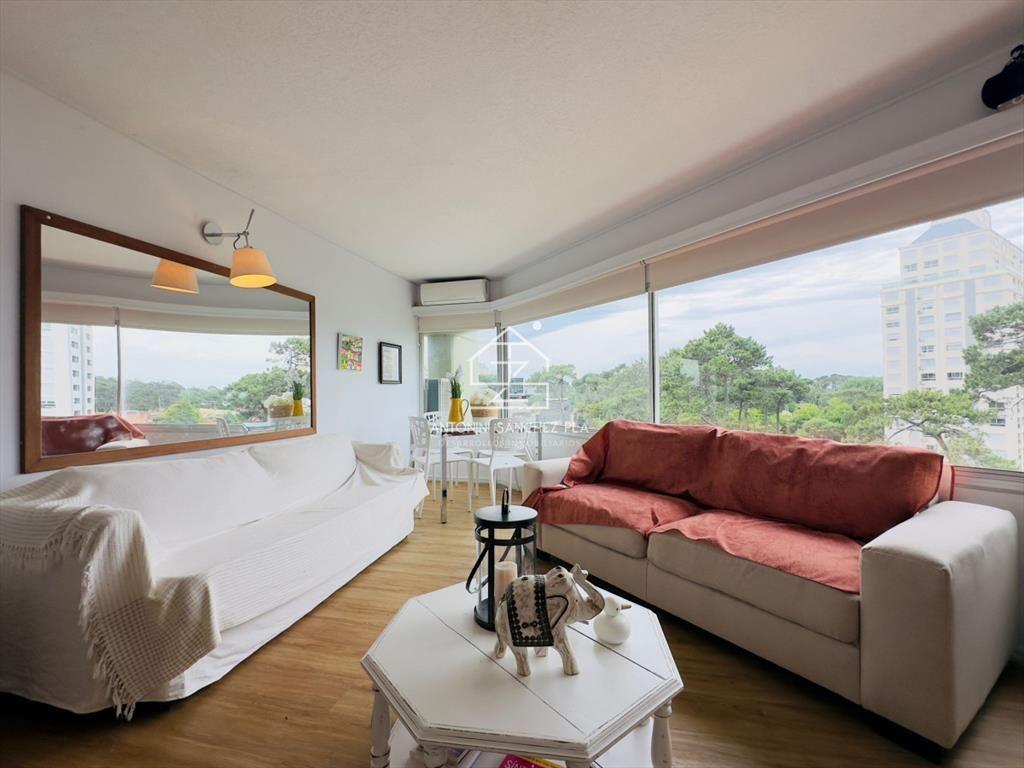 Venta Apartamento 2 dormitorios en Punta del este.