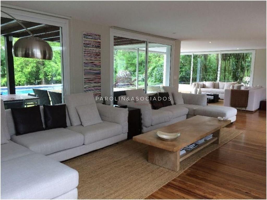 Casa en venta de 6 dormitorios en Golf, Punta del