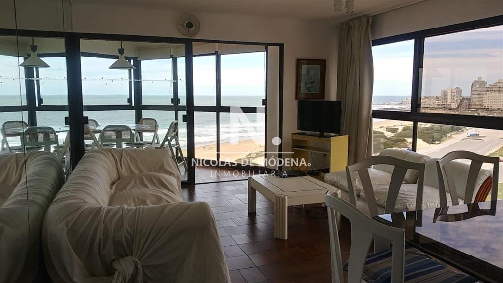 Apartamento en torre Cristal 3 Dormitorios