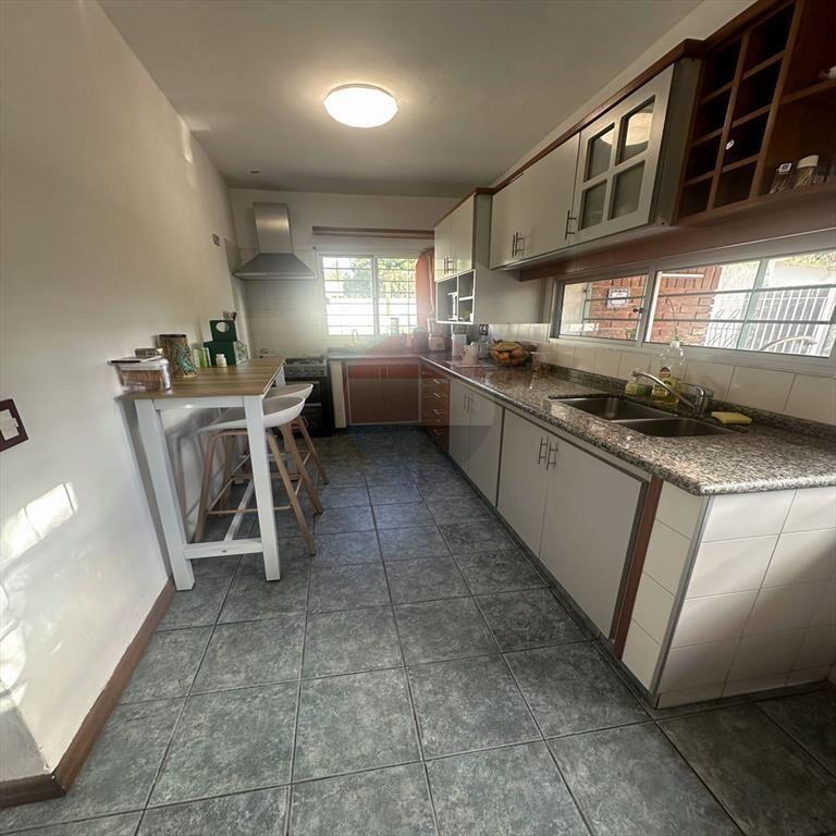 VENTA CASA 3 DORMITORIOS, 1562m2, EN COLON