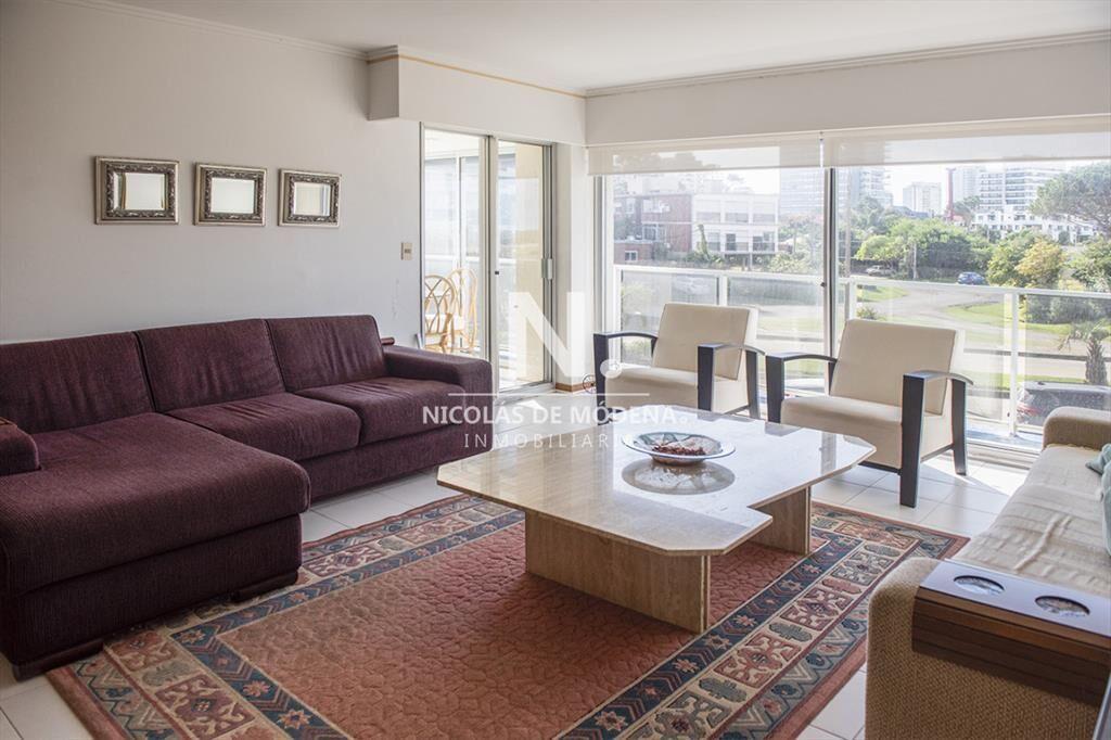 Vende departamento de 3 dormitorios en Ocean del