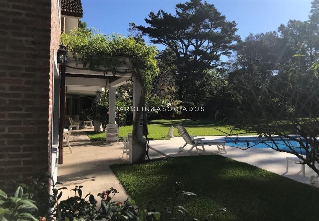 Hermosa casa en venta en Rincón del Indio, Punta