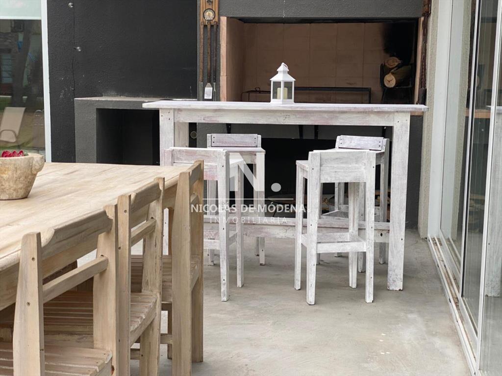Vende casa en Balneario Buenos Aires