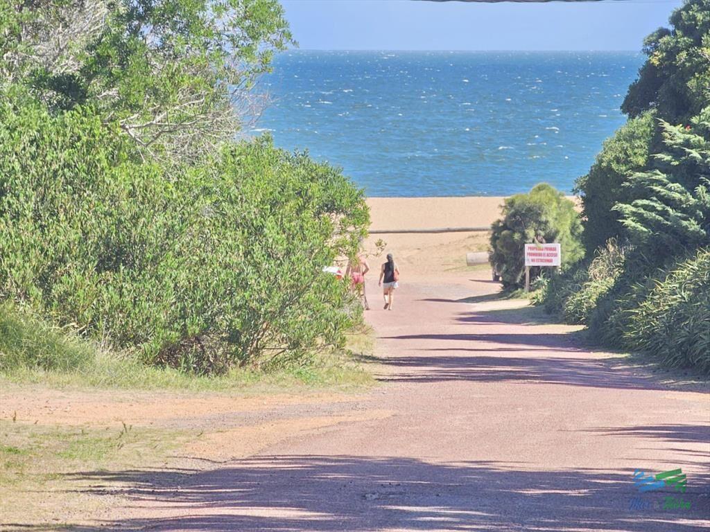 Venta de terreno a 50 metros de playa Mansa