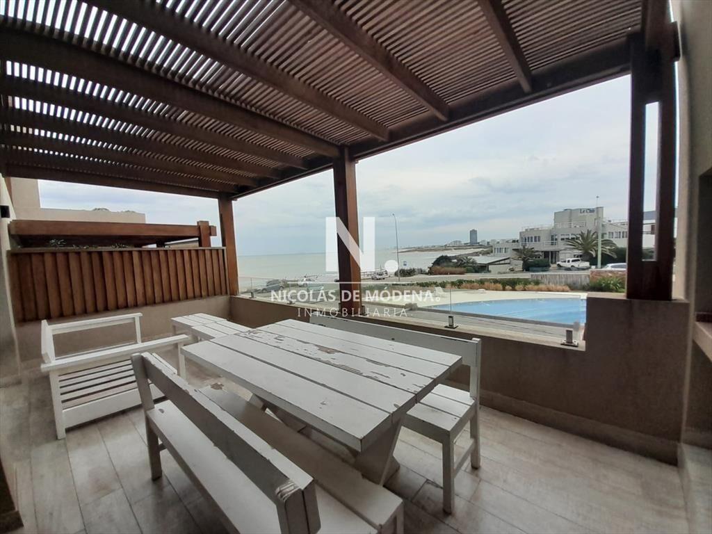 Espectacular Apartamento en La Barra frente a la