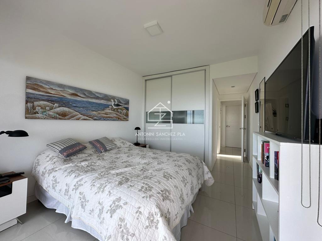Vende departamento en Azure tower, playa mansa de 2 dormito